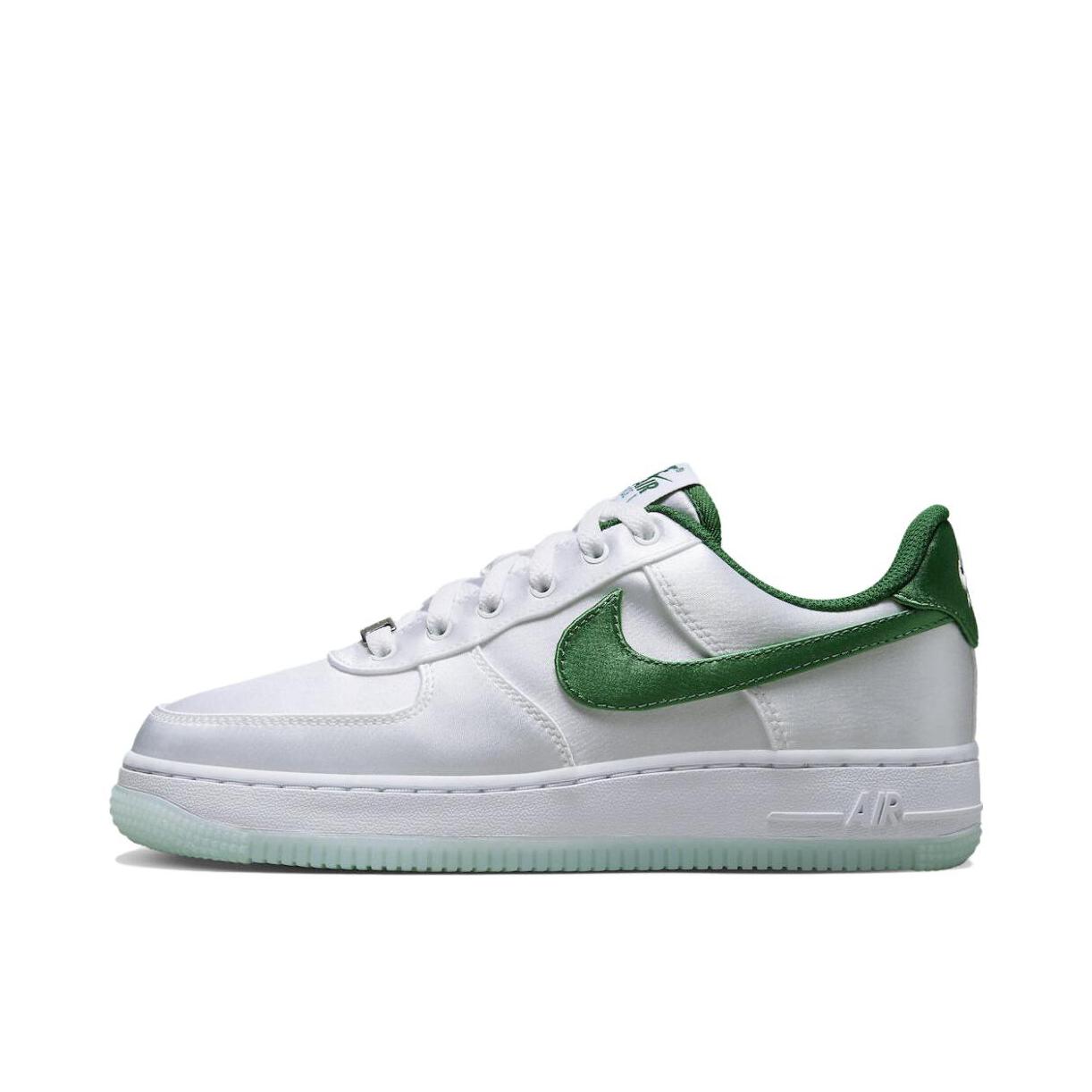 推荐商品：Nike Air Force 1 空军一号 板鞋 轻便舒适百搭耐磨防滑复古 白色/草绿色