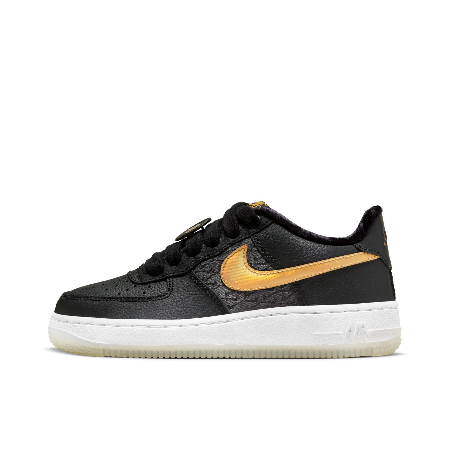 推荐商品：Nike Air Force 1 空军一号 板鞋 轻便舒适百搭耐磨防滑复古 GS/黑色/白色/黄色