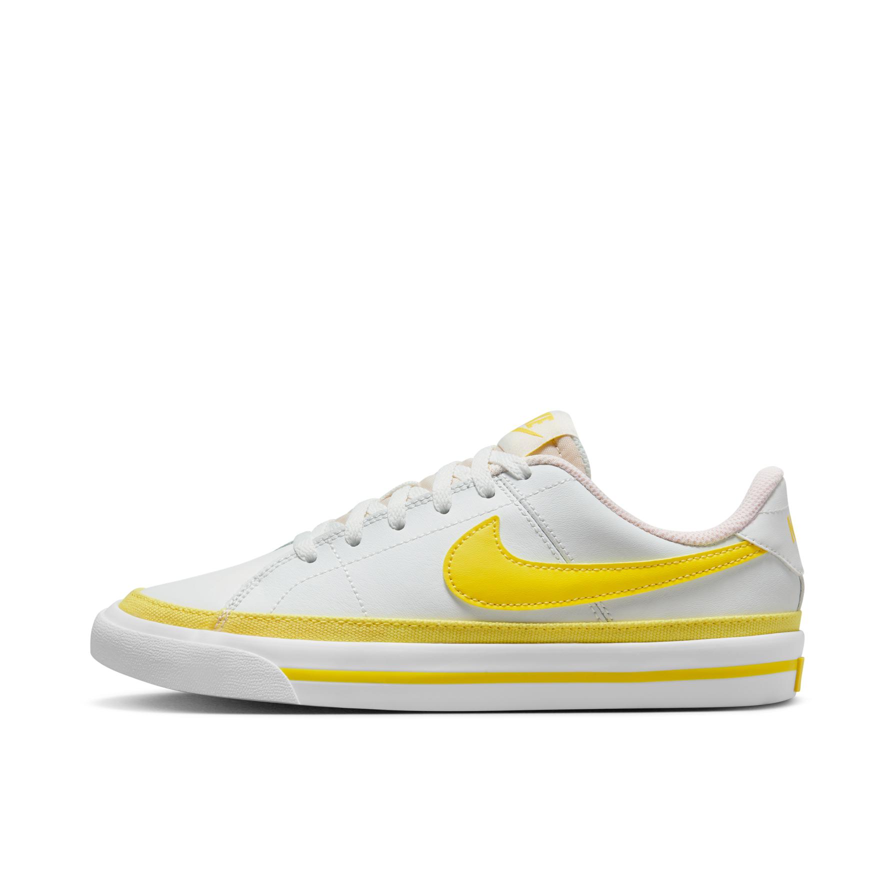 推荐商品：Nike Court Legacy 板鞋 复古舒适透气防滑耐磨休闲运动一脚蹬 大童/黄色/白色