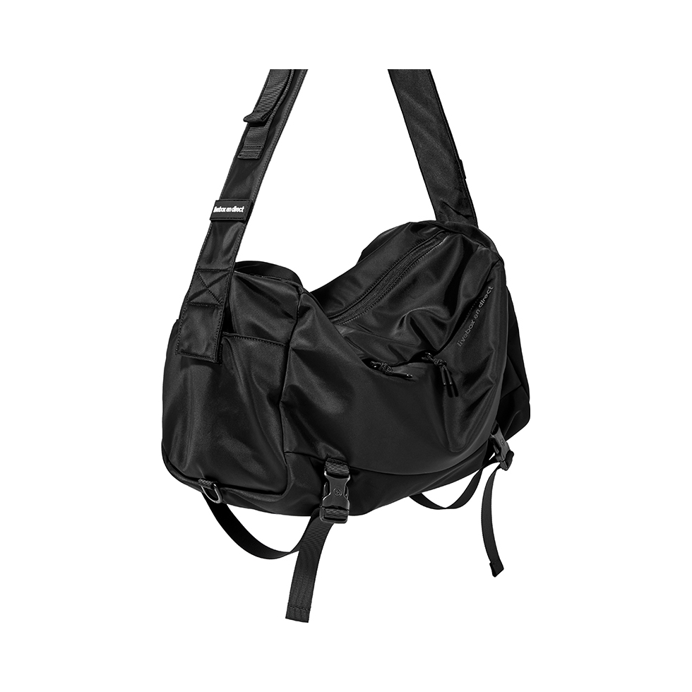 推荐商品：LIVEBOX EN DIRECT 日系潮牌机能大容量运动工装尼龙布邮差包单肩背包斜挎包