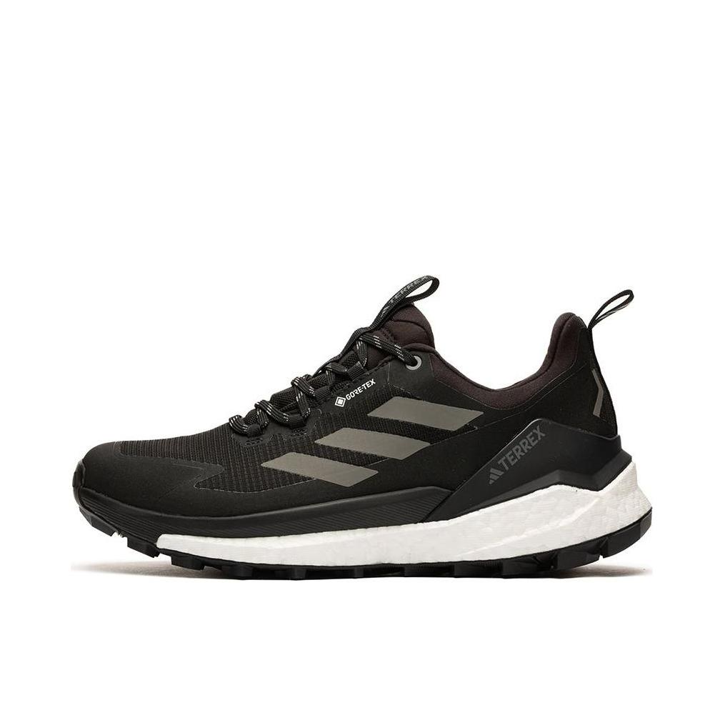 推荐商品：adidas Terrex Free Hiker 2 缓震透气 防滑耐磨 舒适轻便 防水 百搭 户外 徒步鞋 黑色/白色/褐色