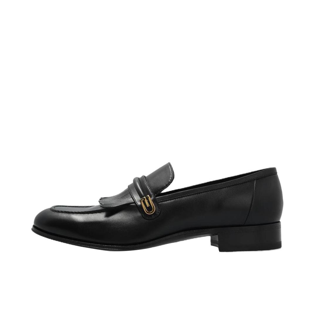 推荐商品：Gucci 镜像流苏 轻便透气 低跟 时尚休闲 皮鞋 714680 06F00 黑色