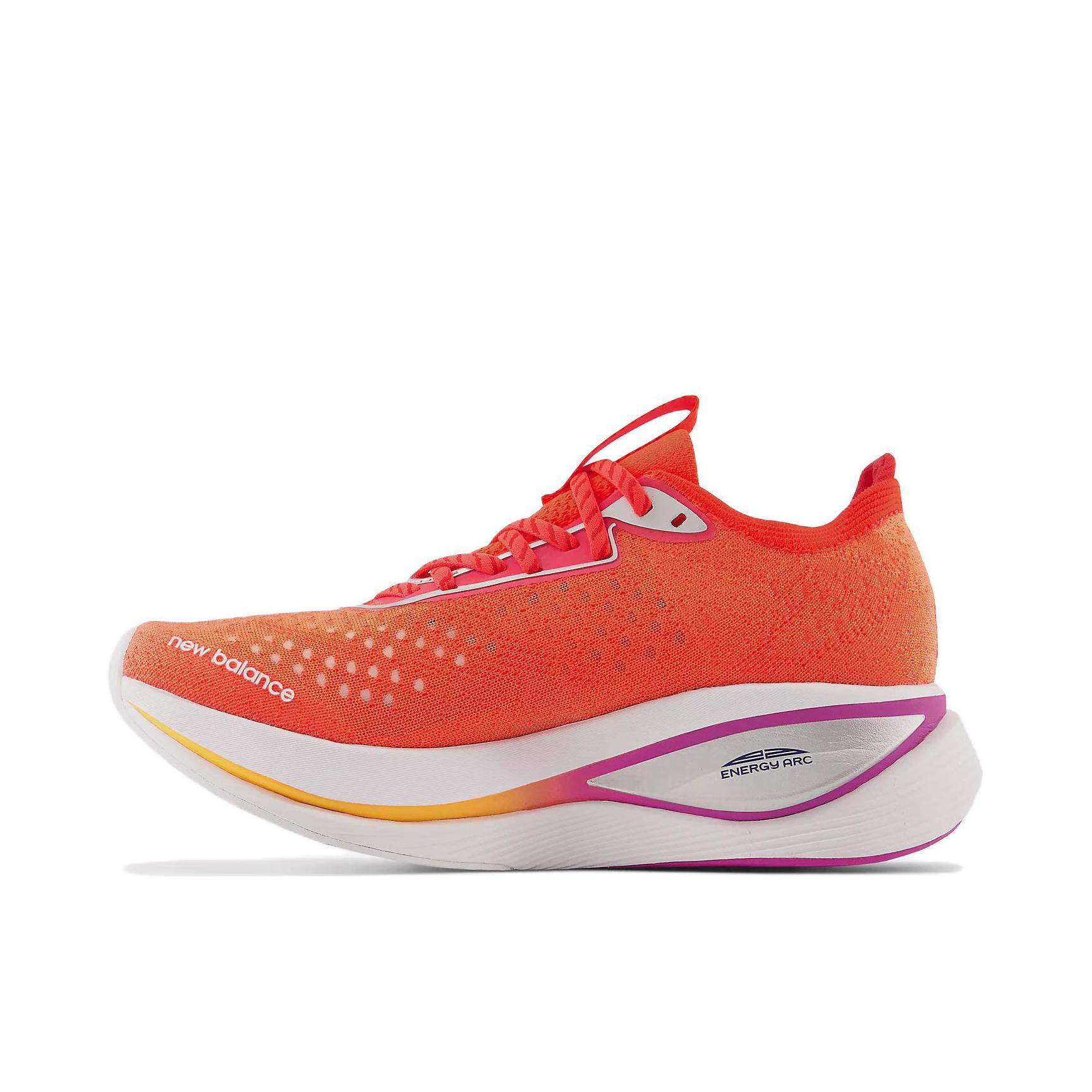 推荐商品：New Balance FuelCell SuperComp Trainer 跑鞋 全掌碳板网布透气防滑耐磨减震织物马拉松高回弹 女款/桔红色 