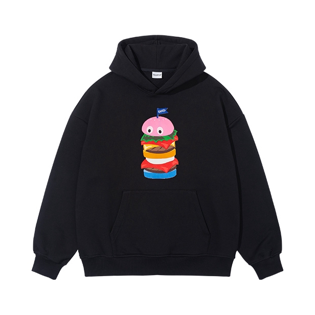 推荐商品：iSaluteU 卡通汉堡布标趣味印花连帽卫衣 KY233106 黑