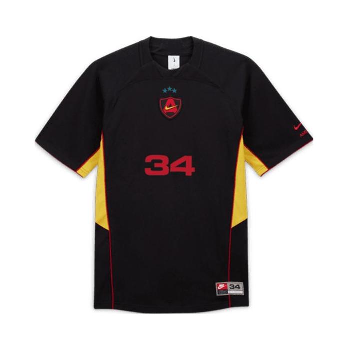 推荐商品:【newjeans同款】AMBUSH x Nike SS23 联名款 亚版 拼接34号Logo刺绣短袖足球衣 FJ2054 黑