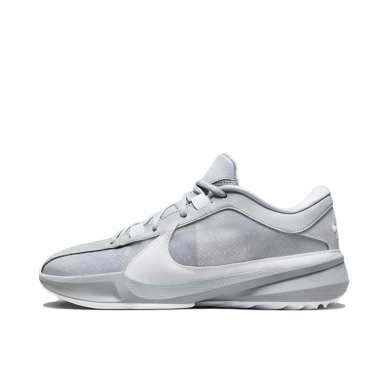 推荐商品：Nike Zoom Freak 5 字母哥5代 篮球鞋 抗扭缓震抓地舒适实战回弹 灰色