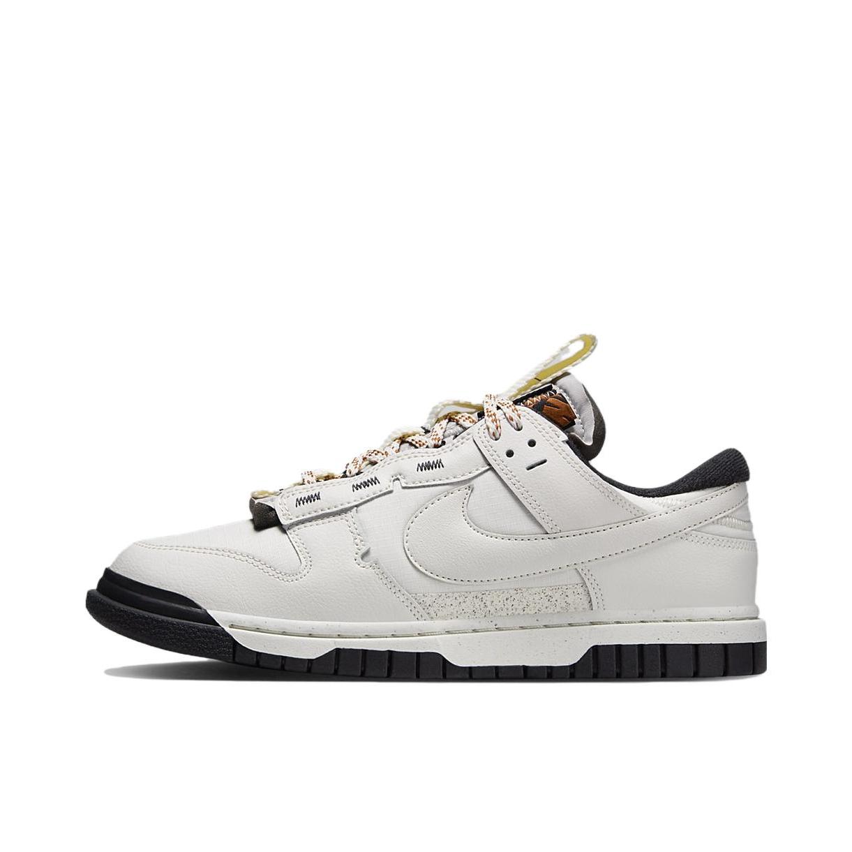 推荐商品：Nike Air Dunk Jumbo 板鞋 胶底轻便缓震防滑耐磨复古 白色