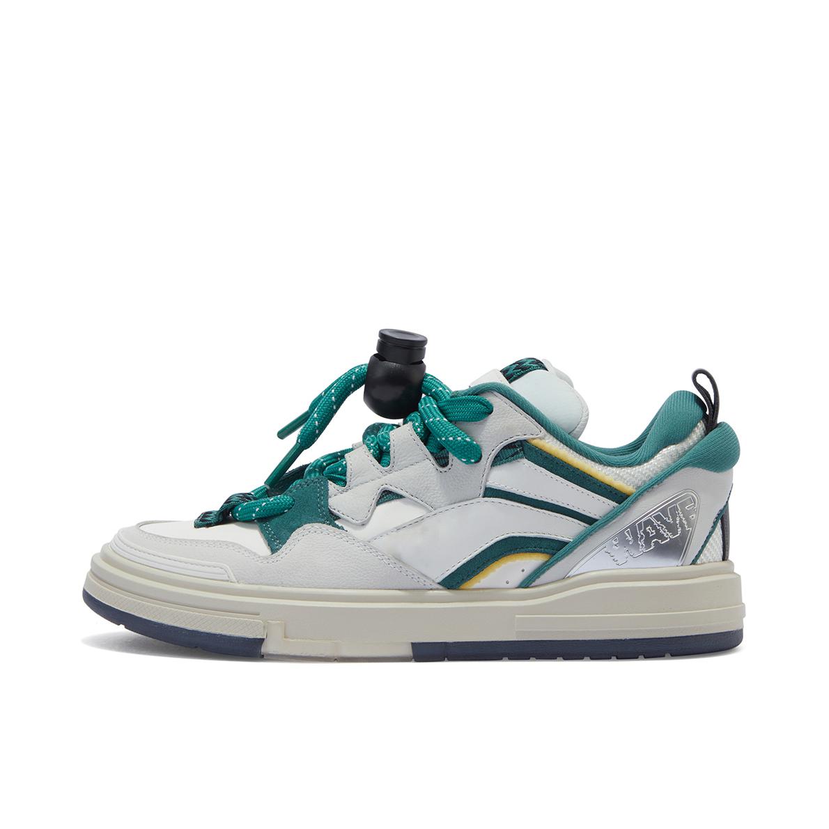 推荐商品：李宁  惟吾  葫芦型锁扣  舒适软弹 防滑耐磨 增高 时尚百搭  滑板鞋 男款/香槟白/野鸭绿