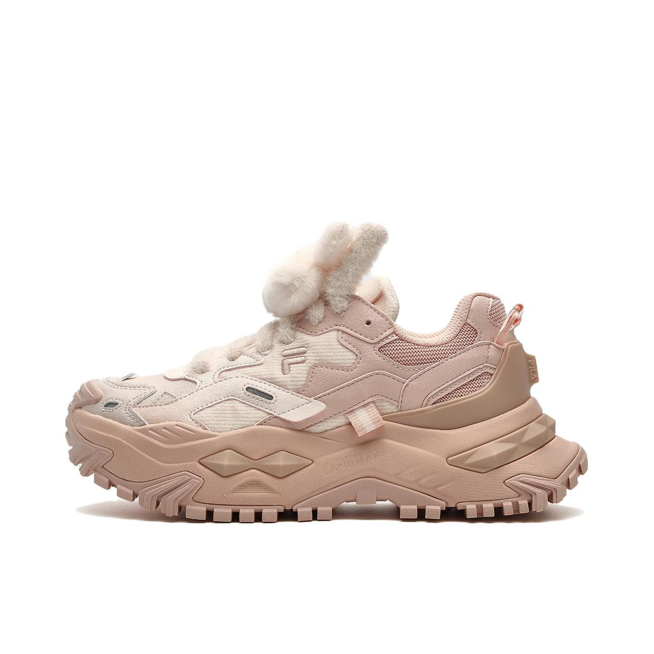 推荐商品：FILA/斐乐 Bianco 硬糖 厚底 防滑耐磨 减震透气 增高鞋 老爹鞋 加绒/女款/桃粉/浅腮红