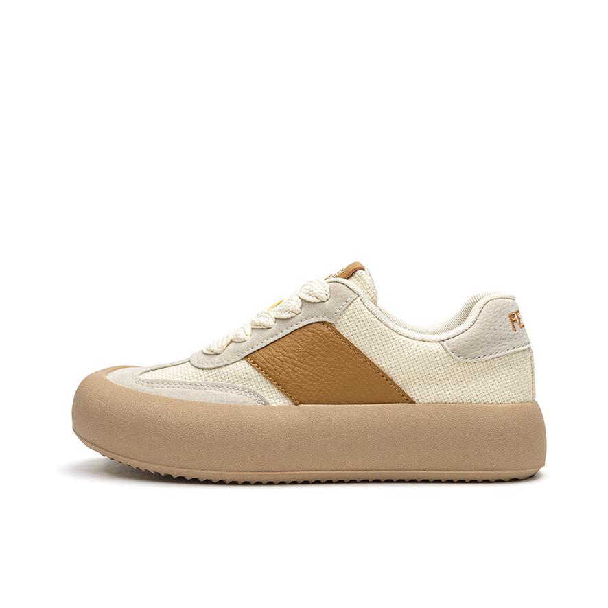 推荐商品：飞跃 耐磨 防滑 透气 舒适 防水 德训鞋 13013 卡其色