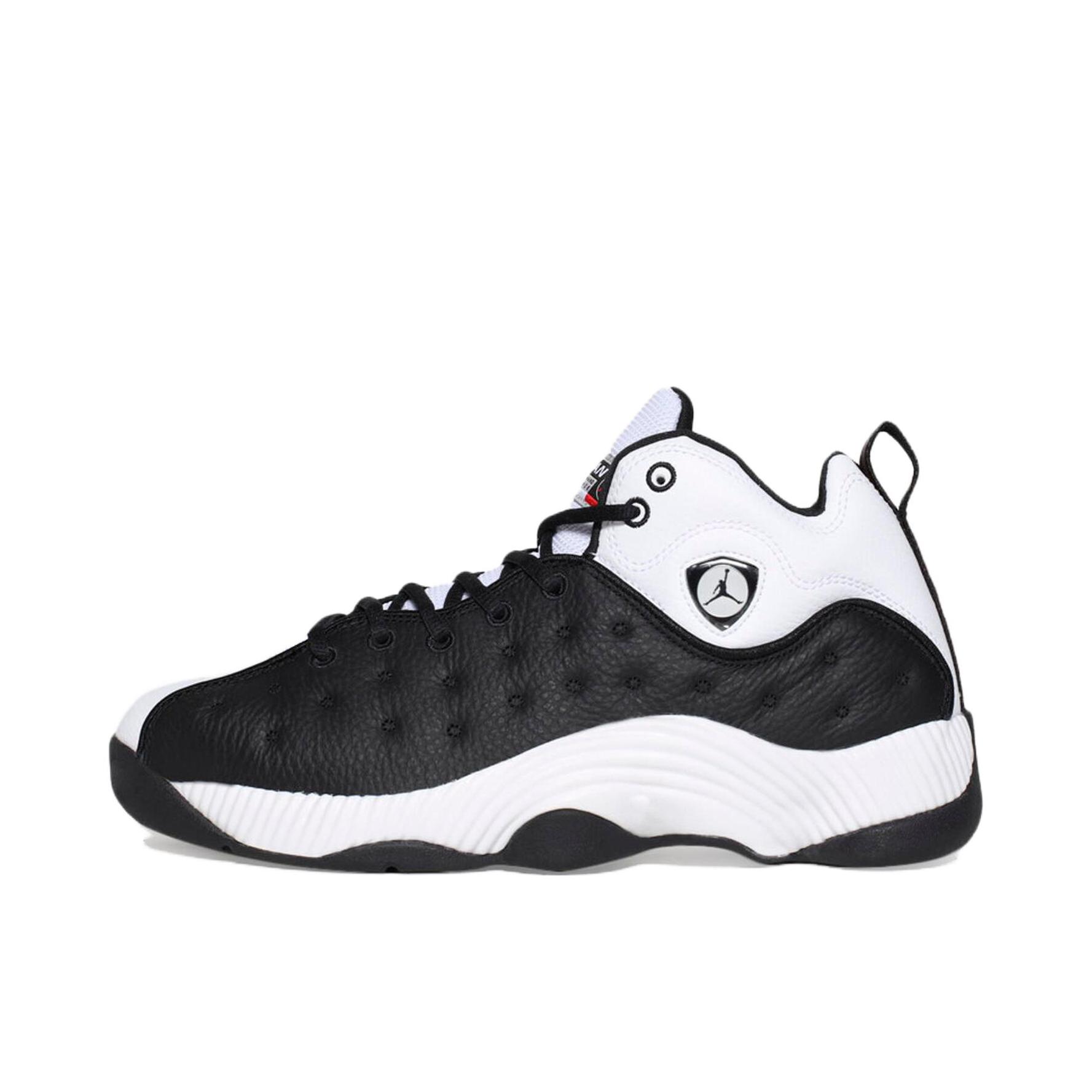 推荐商品：Jordan Jumpman Team 2 实战训练 缓震耐磨 防滑 复古 织物 篮球鞋 Black White Red 黑白