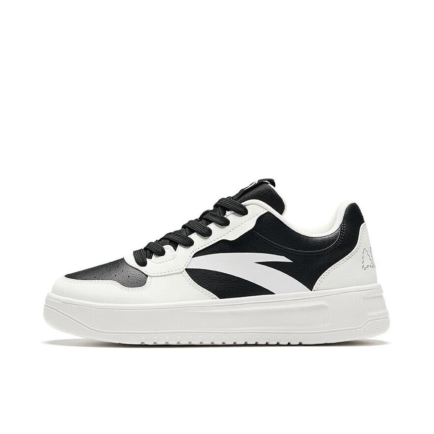 推荐商品：【樊振东同款】 安踏 轻松 小白鞋 板鞋 轻便舒适复古潮流时尚厚底增高耐磨防滑轻质软底 熊猫/白色/黑色