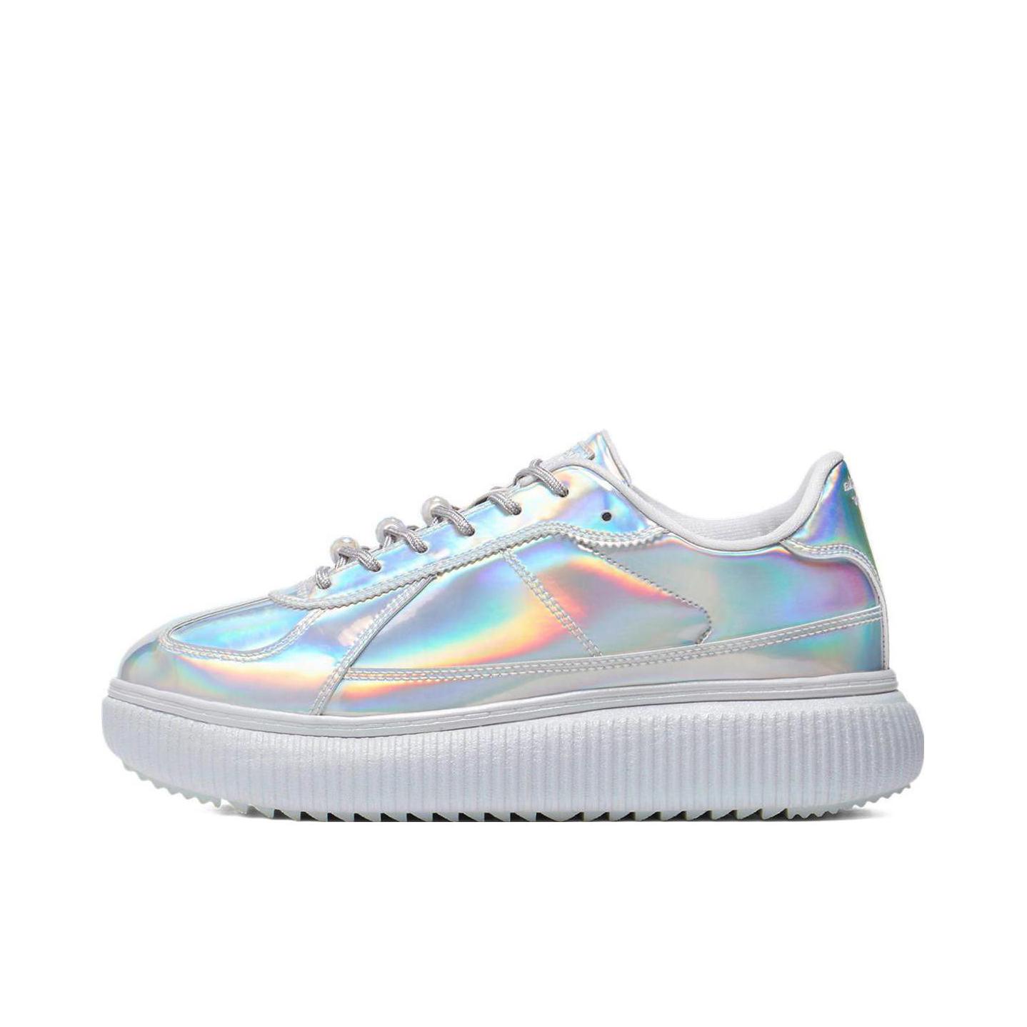 推荐商品：Onitsuka Tiger Delecity 防滑耐磨 舒适轻便 包裹性 百搭复古 时尚潮流 合成革 运动休闲鞋 银色/蓝色