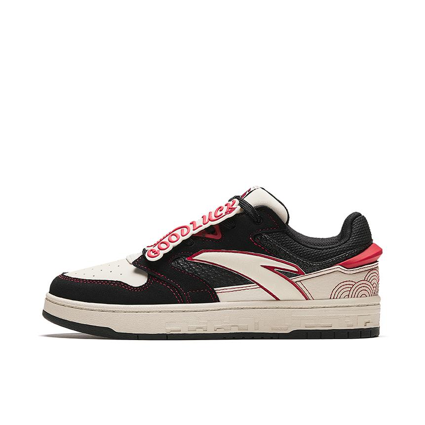 推荐商品：安踏 街顽 耐磨防滑 增高软底 织物 合成革 滑板鞋 122418051 基础黑/泥沙灰/丹霞红