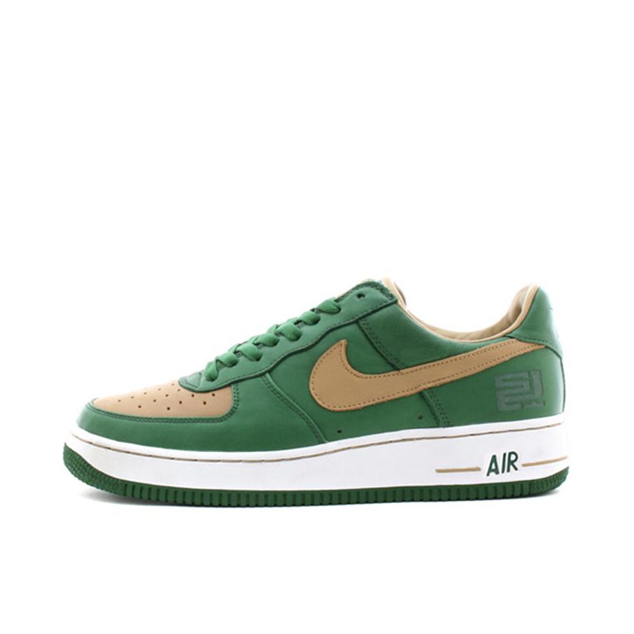 推荐商品：Nike Air Force 1 空军一号 板鞋 轻便舒适百搭耐磨防滑复古 LeBron SVSM 圣森特高中