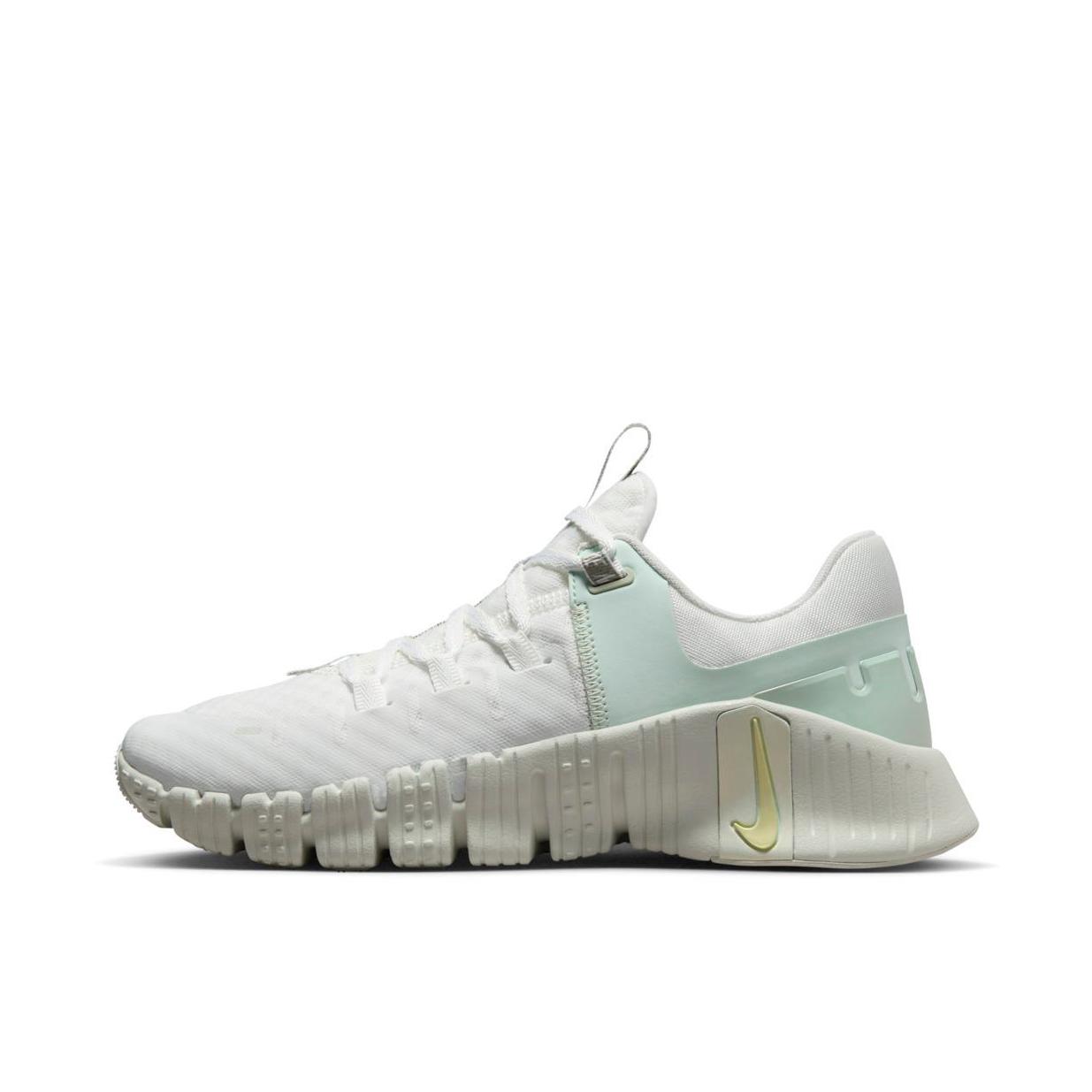 推荐商品：Nike Free Metcon 5 减震回弹 防滑耐磨 舒适透气 简约百搭 训练鞋 白色/淡绿色