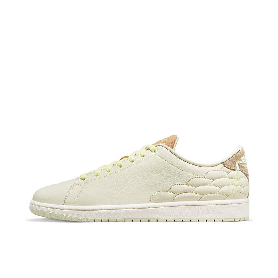 推荐商品：Air Jordan 1 Centre Court 复古 防滑耐磨 减震回弹 轻便透气 板鞋 椰奶色