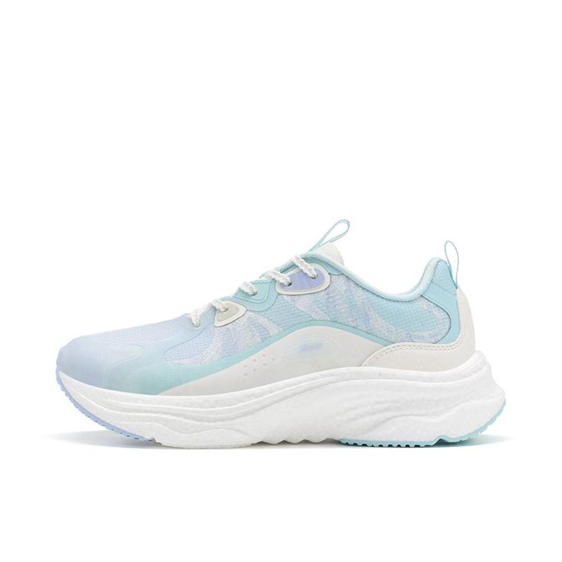 推荐商品：特步 动力巢 跑鞋 舒适软底减震回弹网面透气防滑耐磨 泡沫蓝/浅暮蓝