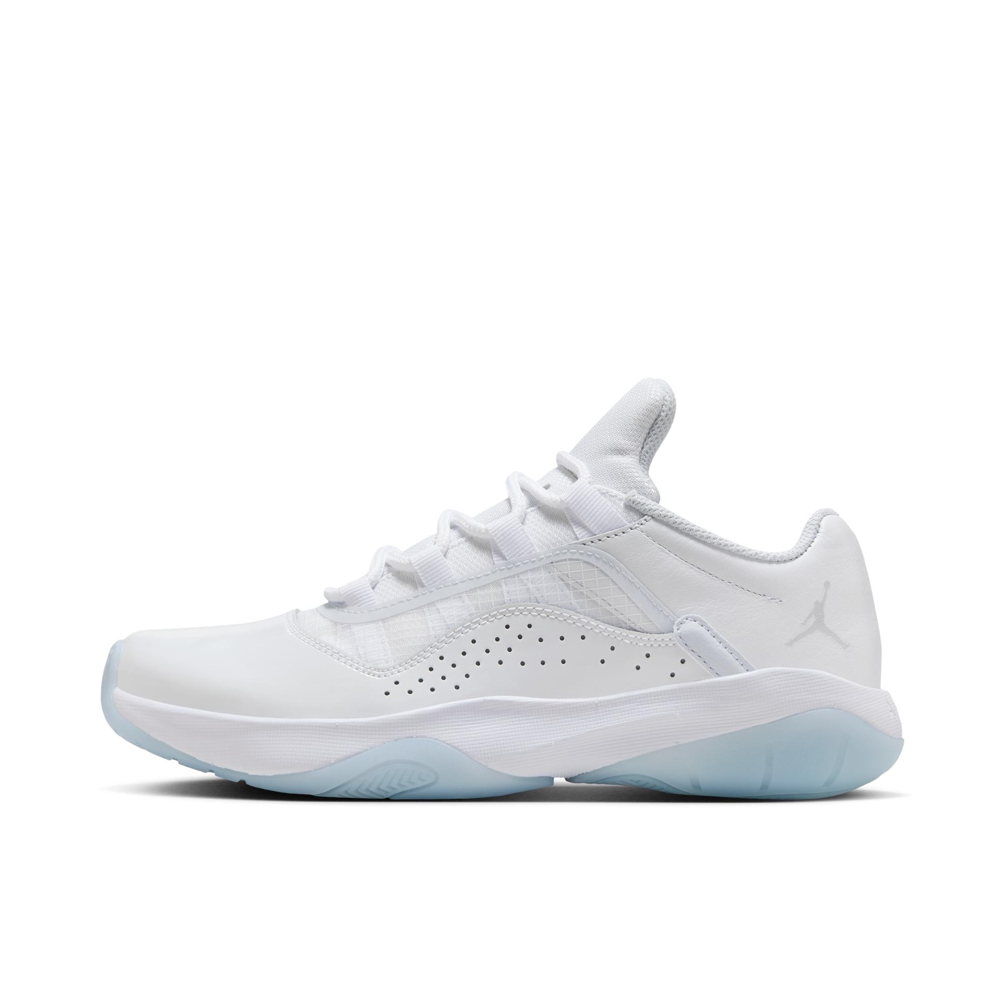 推荐商品：Air Jordan CMFT 11 运动休闲鞋 减震防滑复古耐磨舒适百搭透气运动回弹织物合成革抓地缓震轻便包裹性 白色/足球灰/冰蓝
