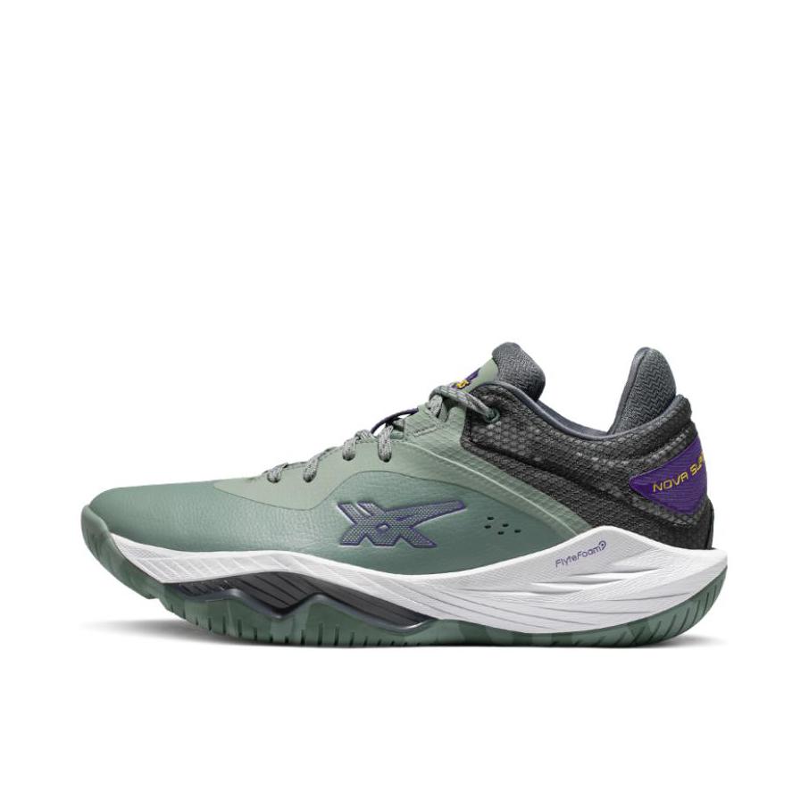 推荐商品：Asics/亚瑟士 Nova Surge Low 缓震回弹 防滑耐磨 稳定 包裹性 篮球鞋 灰紫