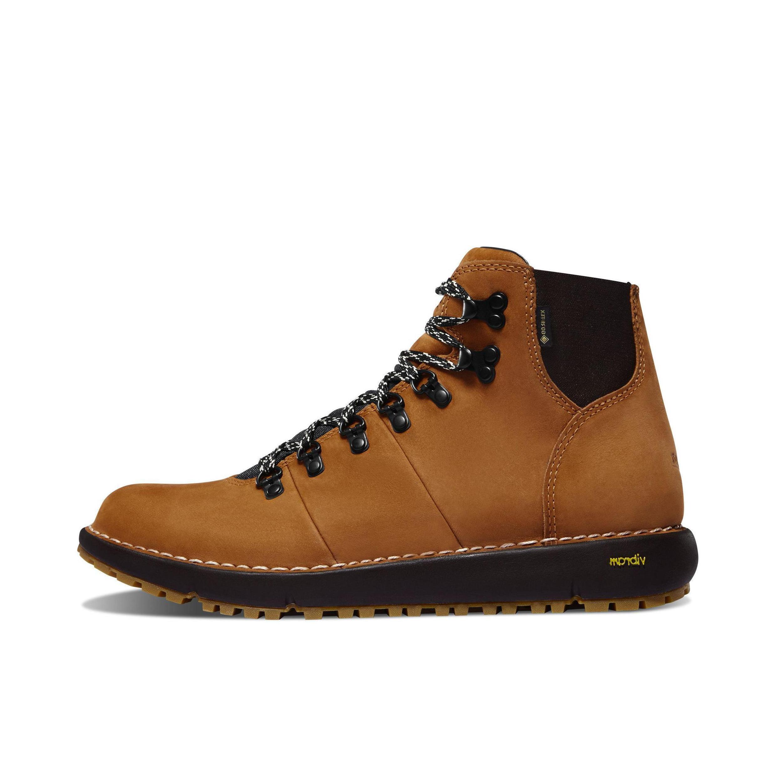 推荐商品：Danner 防滑徒步 时装靴 2241332390D 褐