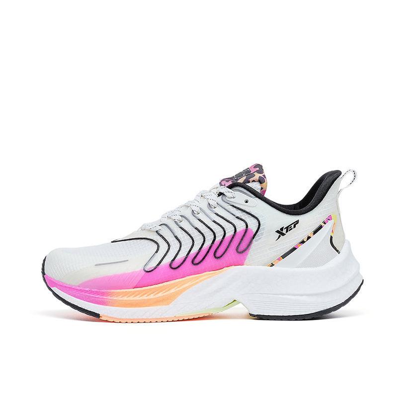 推荐商品：特步 騛速3.0 网面透气 织物 轻便回弹 防滑耐磨 舒适 跑鞋 帆白/紫玫红