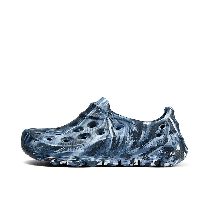 推荐商品：Skechers/斯凯奇 Foamies 塑膜耐穿 缓震回弹 包头 足弓支撑 防滑耐磨 舒适软底 轻质透气 时尚潮酷 踩屎感 沙滩外穿 一脚蹬 洞洞鞋 凉鞋 海军蓝色/多彩色 