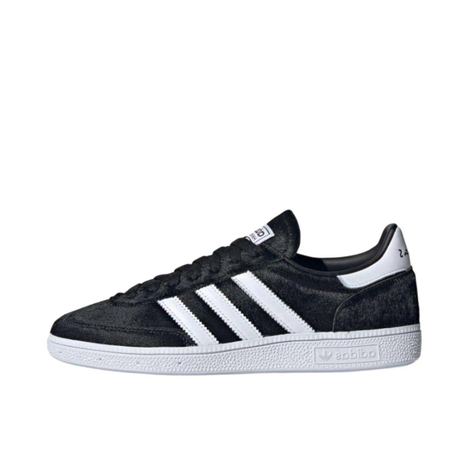 推荐商品：adidas Originals Handball Spezial 薄底鞋 T头鞋 德训鞋 板鞋 简约百搭复古轻便防滑耐磨贴合圆头耐穿 碳黑色