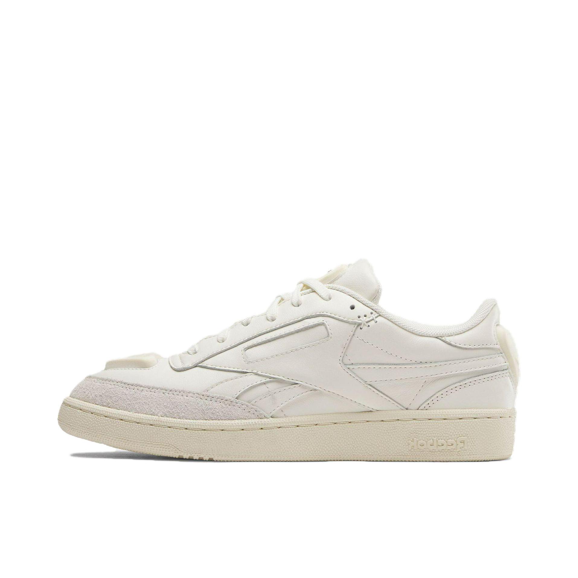 推荐商品：Reebok/锐步 Club C 潮流复古 百搭 舒适轻便 防滑耐磨 运动 T头 板鞋 米色/灰色