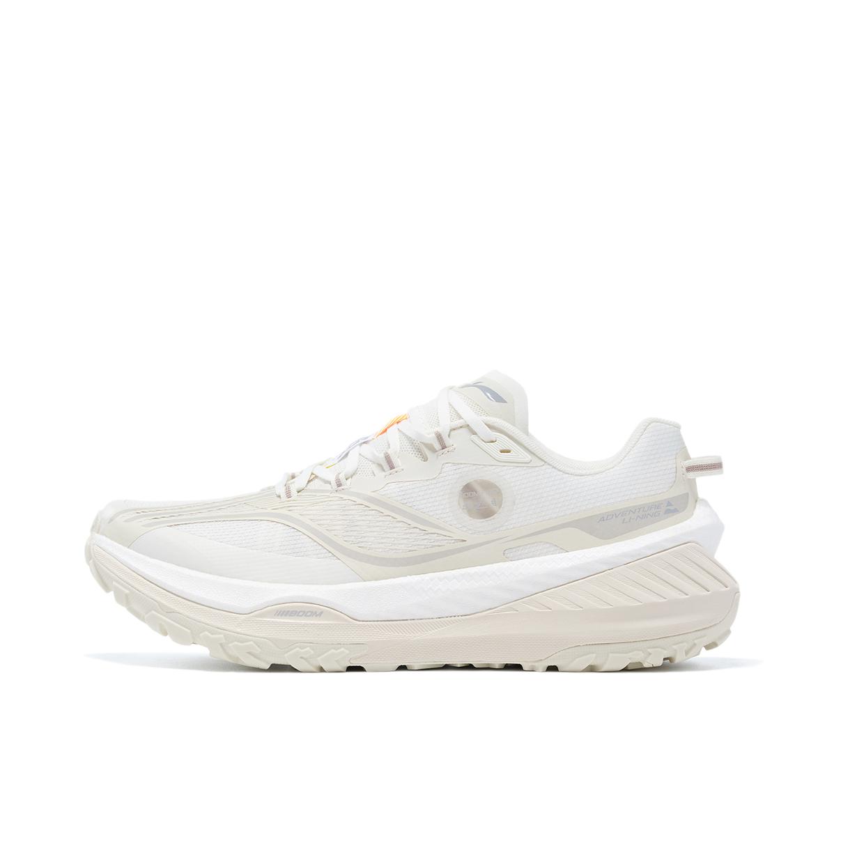 推荐商品：李宁 的卢 䨻丝科技 轻质 防滑耐磨 高回弹 减震抓地 稳定支撑 越野 跑鞋 男款/乳白色