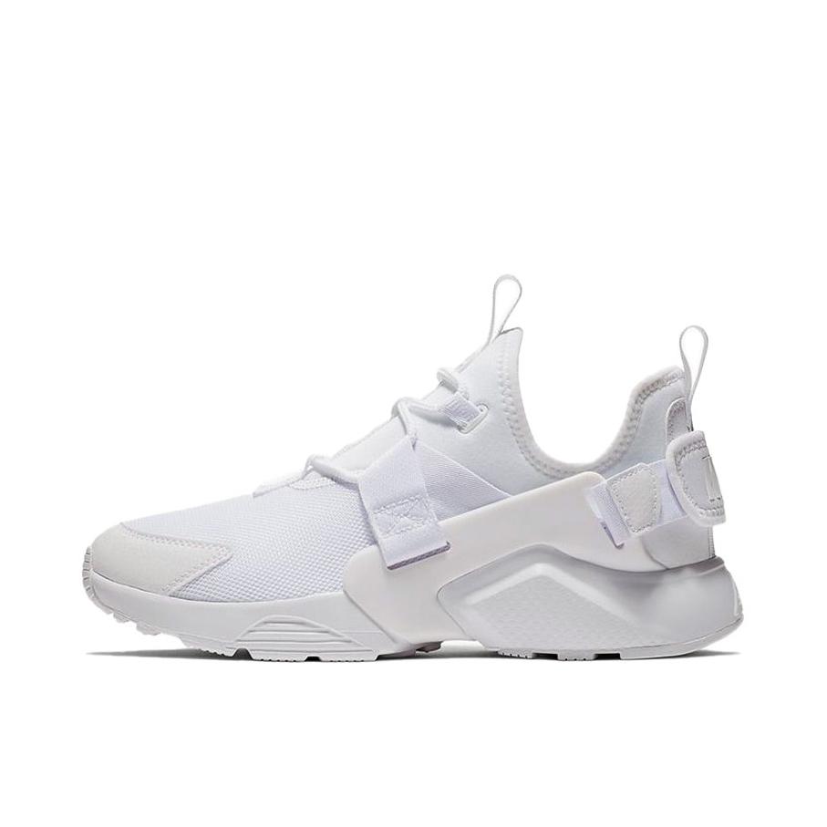 推荐商品：Nike/华莱士 Air Huarache City 华莱士 运动休闲鞋 防滑耐磨轻便透气舒适百搭时尚复古织物包裹性圆头 Low White 纯白