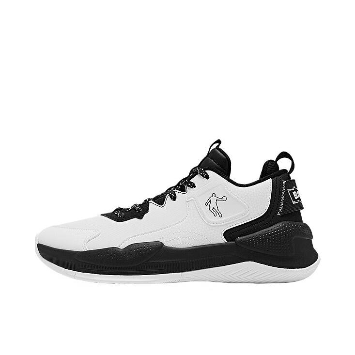 推荐商品：乔丹体育 防滑耐磨 缓震透气 舒适增高 篮球鞋 AM13240105 黑色/乔丹白