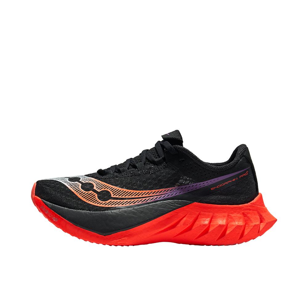 推荐商品：Saucony/索康尼 EndorphinPro 啡鹏4 碳板全掌 回弹 缓震 支撑 防滑耐磨 时尚复古 跑鞋 女款/黑色/红色