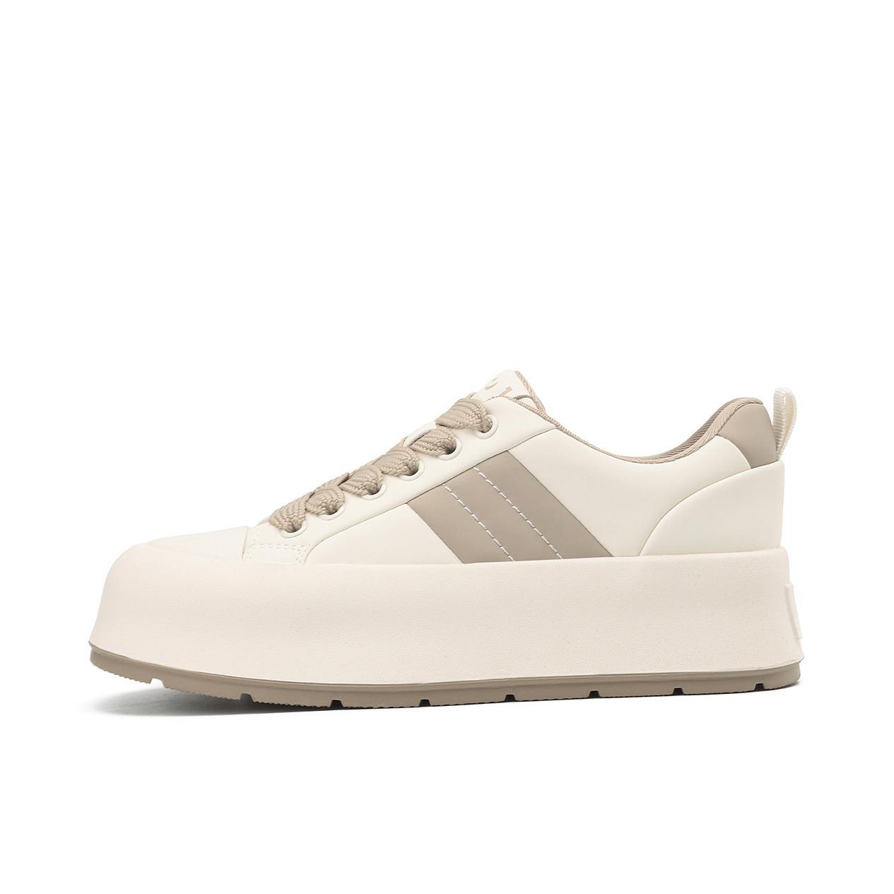 推荐商品：卓诗尼 厚底 轻便 圆头 增高 青年 运动休闲鞋 402A23991A5 女款/米色/杏色