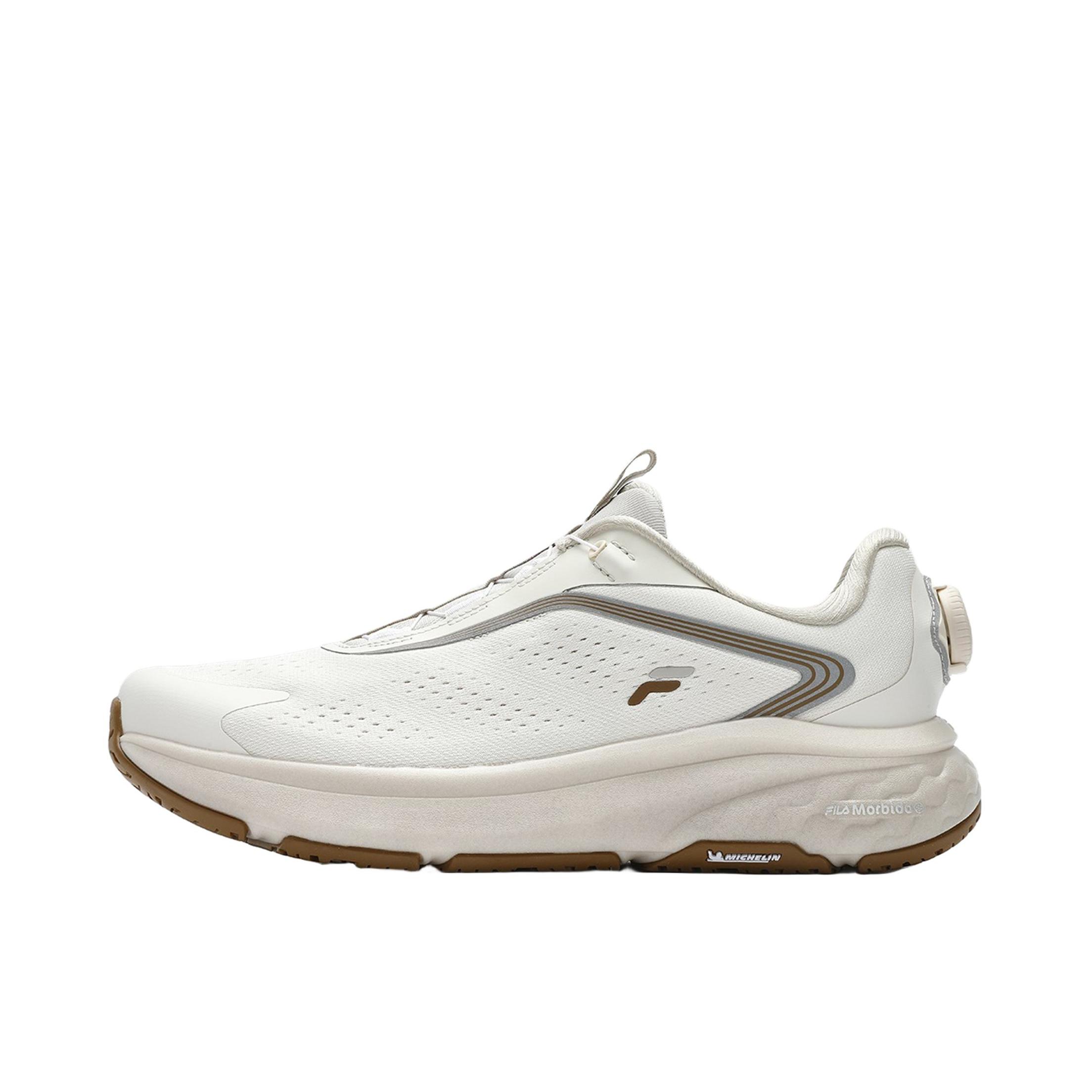 推荐商品：FILA/斐乐 BOA Nuvole 22 健步 缓震透气 防滑耐磨 舒适 织物 休闲运动 时尚 跑鞋 微白色