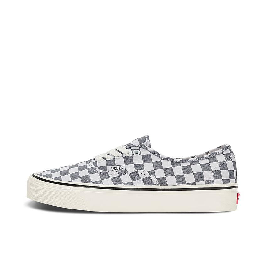 推荐商品：Vans/范斯 Authentic 潮流休闲 轻便舒适 防滑耐磨 百搭运动 复古 板鞋 灰色/白色/黑色/棋盘格