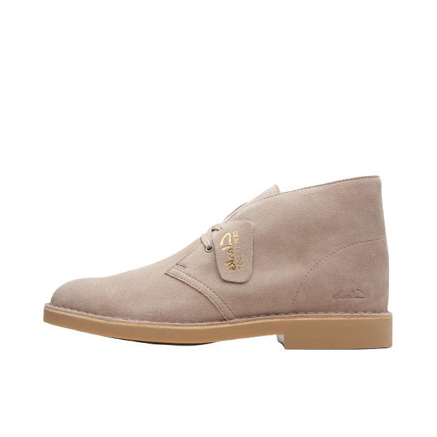 推荐商品：Clarks Desert Boot Originals 复古潮流 时尚 厚底 秋冬 英伦 靴子 淡土黄色