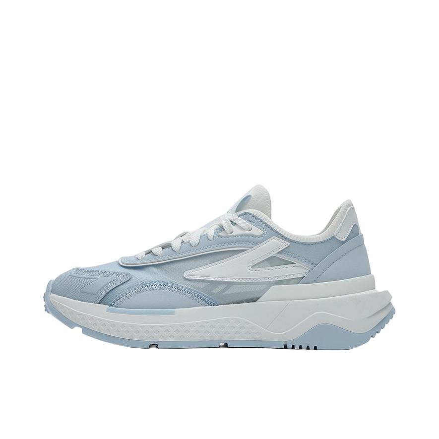 推荐商品：FILA/斐乐  Pioniere  舒适百搭 潮流 防滑耐磨 织物  老爹鞋 女款/淡蓝色/明亮白