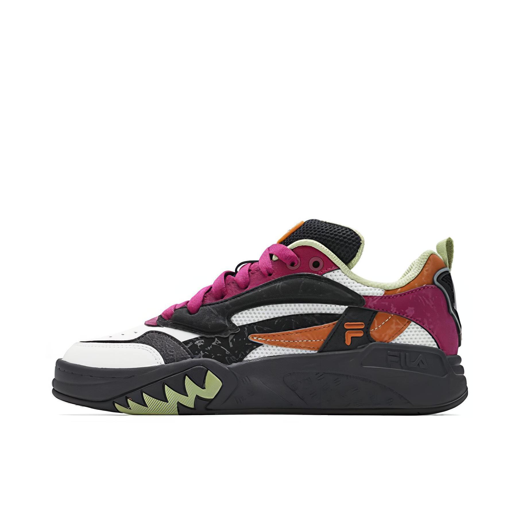 推荐商品：FILA/斐乐 DESPERADO LOW 复古 防滑 耐磨 支撑 篮球鞋 T12M413211F 女款/雪白/黑色