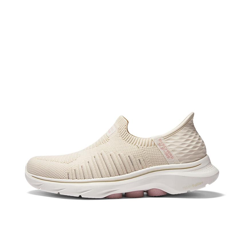 推荐商品：Skechers/斯凯奇 Go Walk 7 闪穿科技 缓震耐磨 舒适软底 网面透气 运动休闲鞋 240302 女款/粉色
