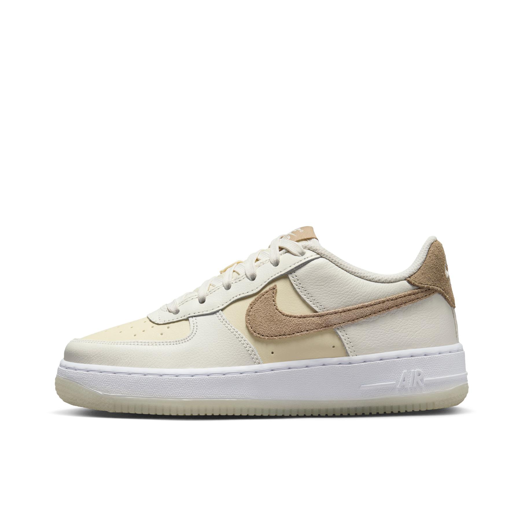 推荐商品：Nike Air Force 1 空军一号 板鞋 轻便舒适百搭耐磨防滑复古 GS/椰奶色/帆白/卡其色