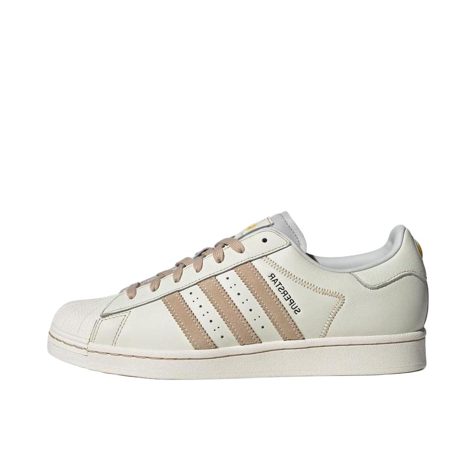 推荐商品：【宋雨琦同款】 adidas Originals Superstar 板鞋 轻便贝壳头薄底舒适百搭耐磨复古 汉玉白/魔力浅褐/固态浅灰