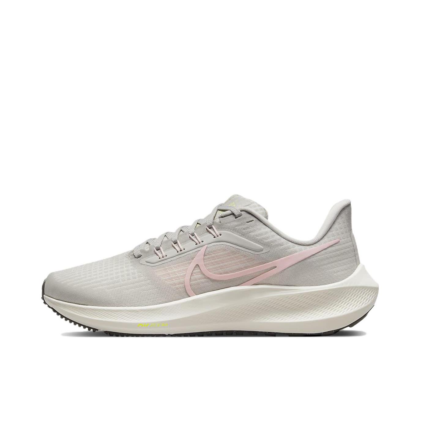 推荐商品：Nike Air Zoom Pegasus 39 跑鞋 缓震轻质网面透气马拉松回弹织物运动圆头包裹性支撑 女款/灰色/粉色