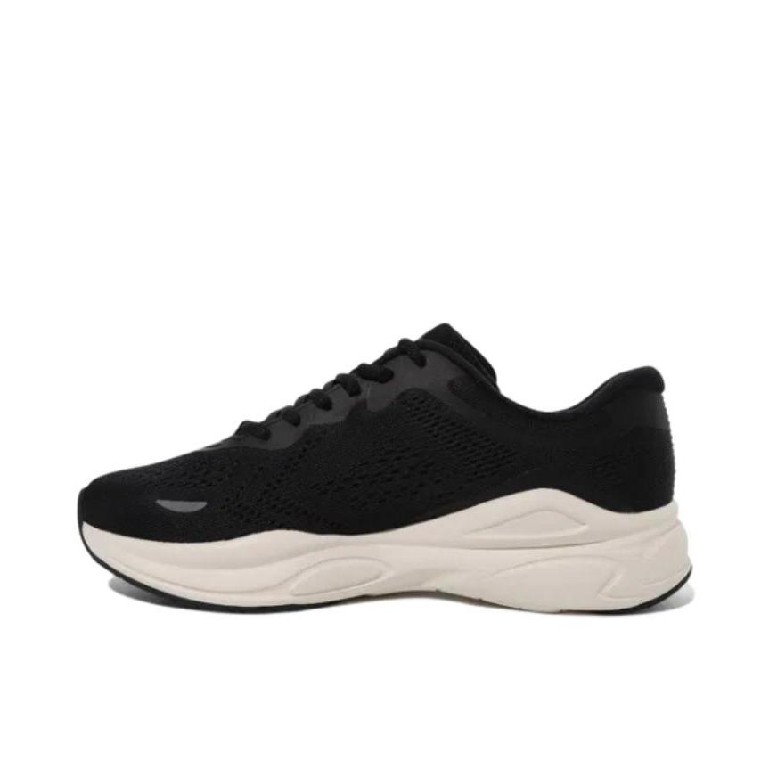 推荐商品：FILA/斐乐 RGB Flow 2.0 透气 防滑 低帮 平跟 跑鞋 黑色