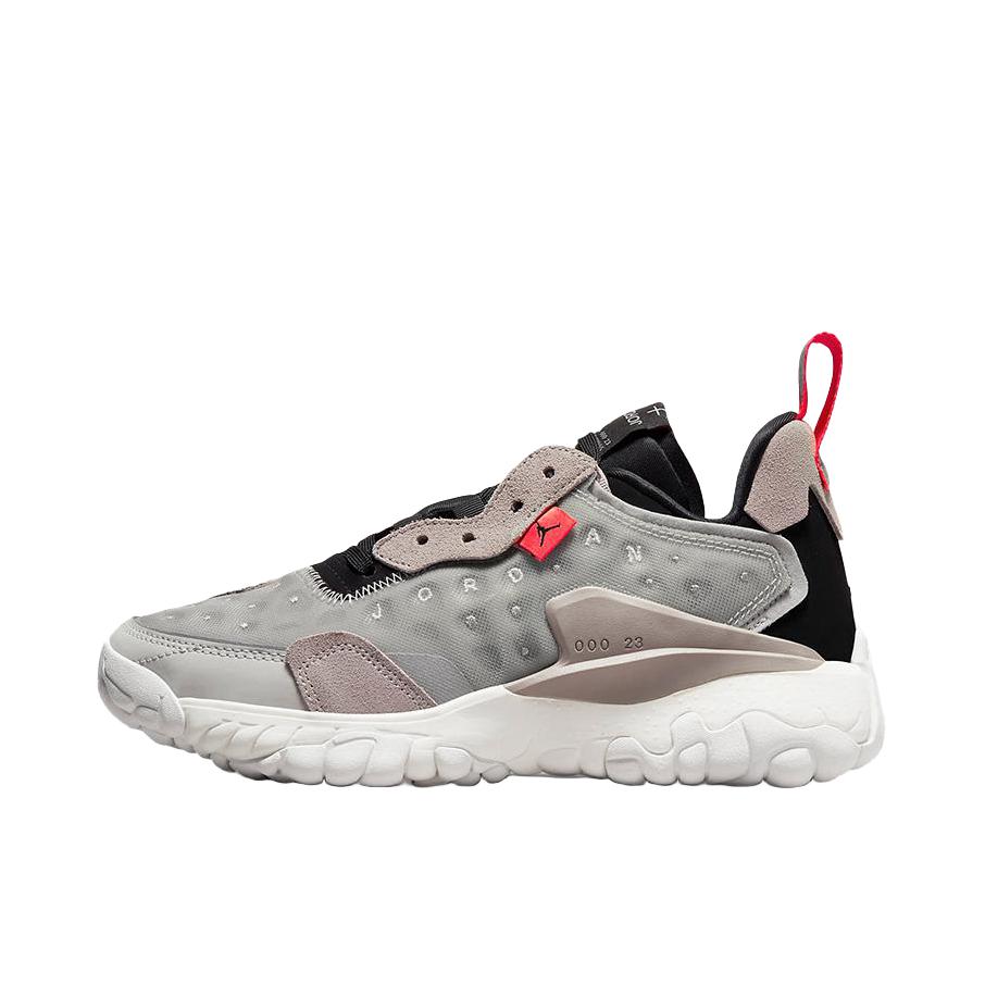 推荐商品：Jordan Brand Delta 2 运动休闲鞋 缓震防滑耐磨潮流透气舒适织物网布绒面革 女款/浅褐色