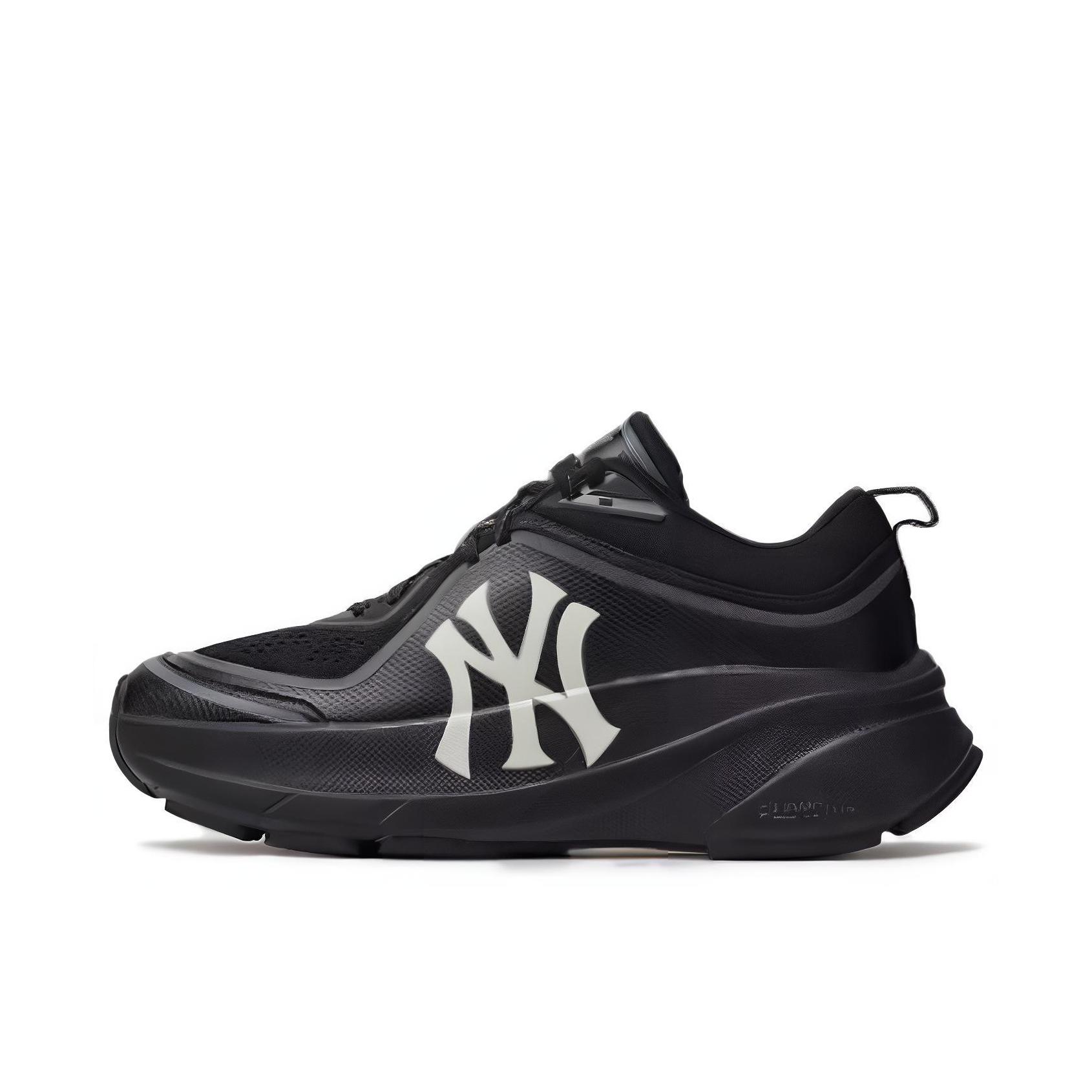 推荐商品：MLB Chunky Runner Ath-flow 老爹鞋 厚底增高耐磨休闲织物尼龙马拉松情侣长跑短跑 纽约洋基队/黑色