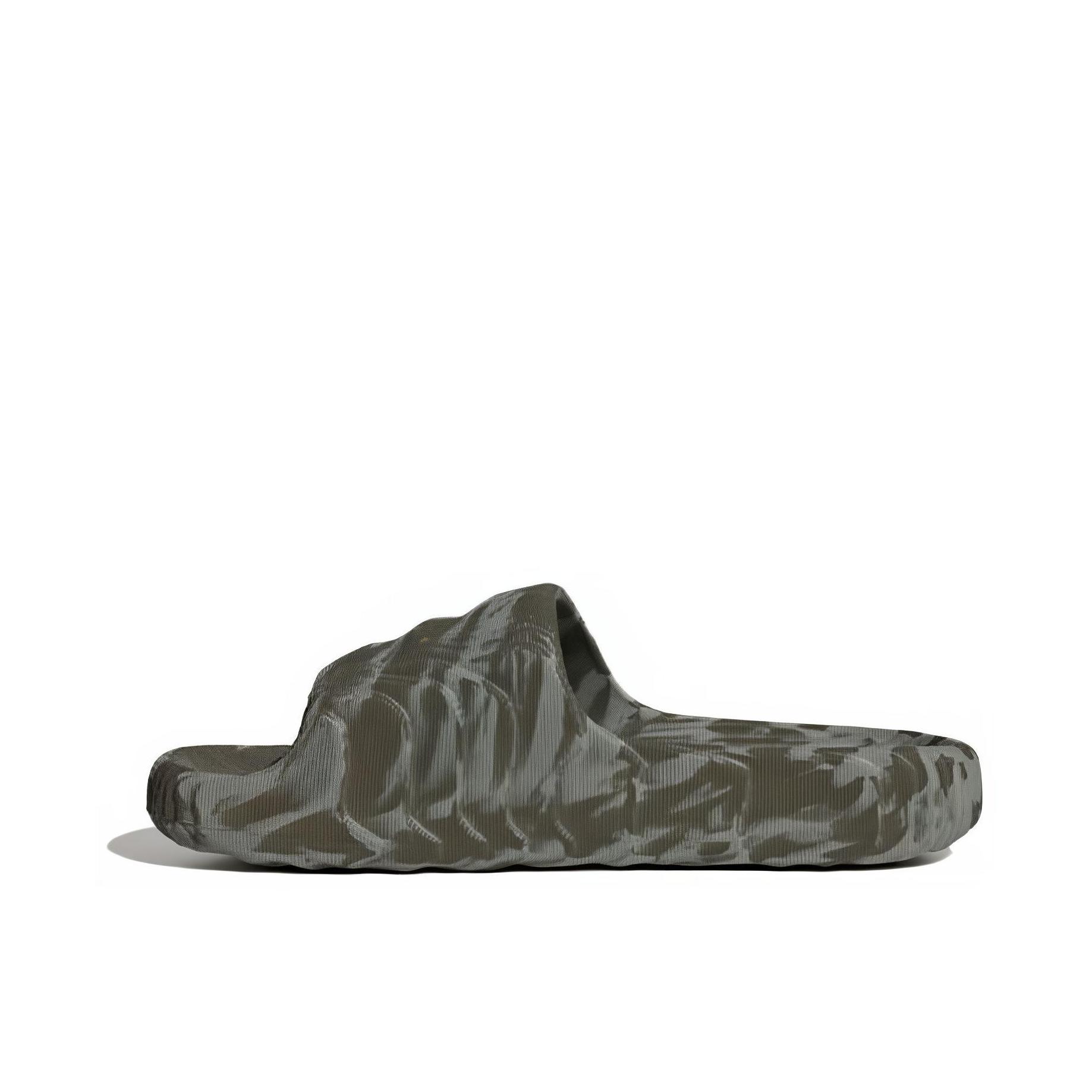 推荐商品：adidas Original Adilette 22 防滑耐磨 舒适轻便 百搭 一字 外穿 拖鞋 绿色/迷彩