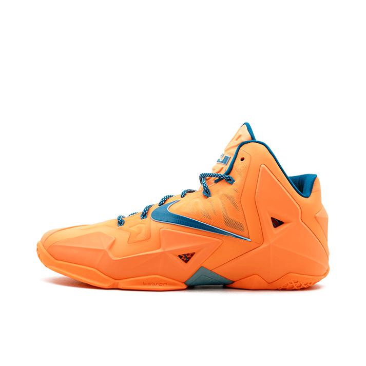 推荐商品：Nike Zoom LeBron 11 詹姆斯 防滑耐磨 缓震回弹 轻便透气 支撑 实战 篮球鞋 Knicks 克利夫兰复古