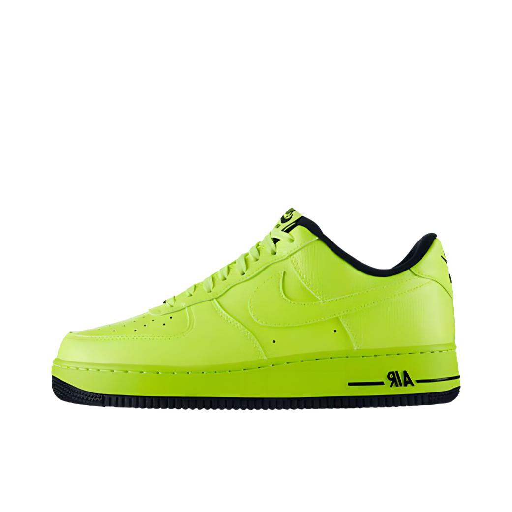推荐商品：Nike Air Force 1 空军一号 板鞋 轻便舒适百搭耐磨防滑复古 Volt Green 低帮/荧光绿