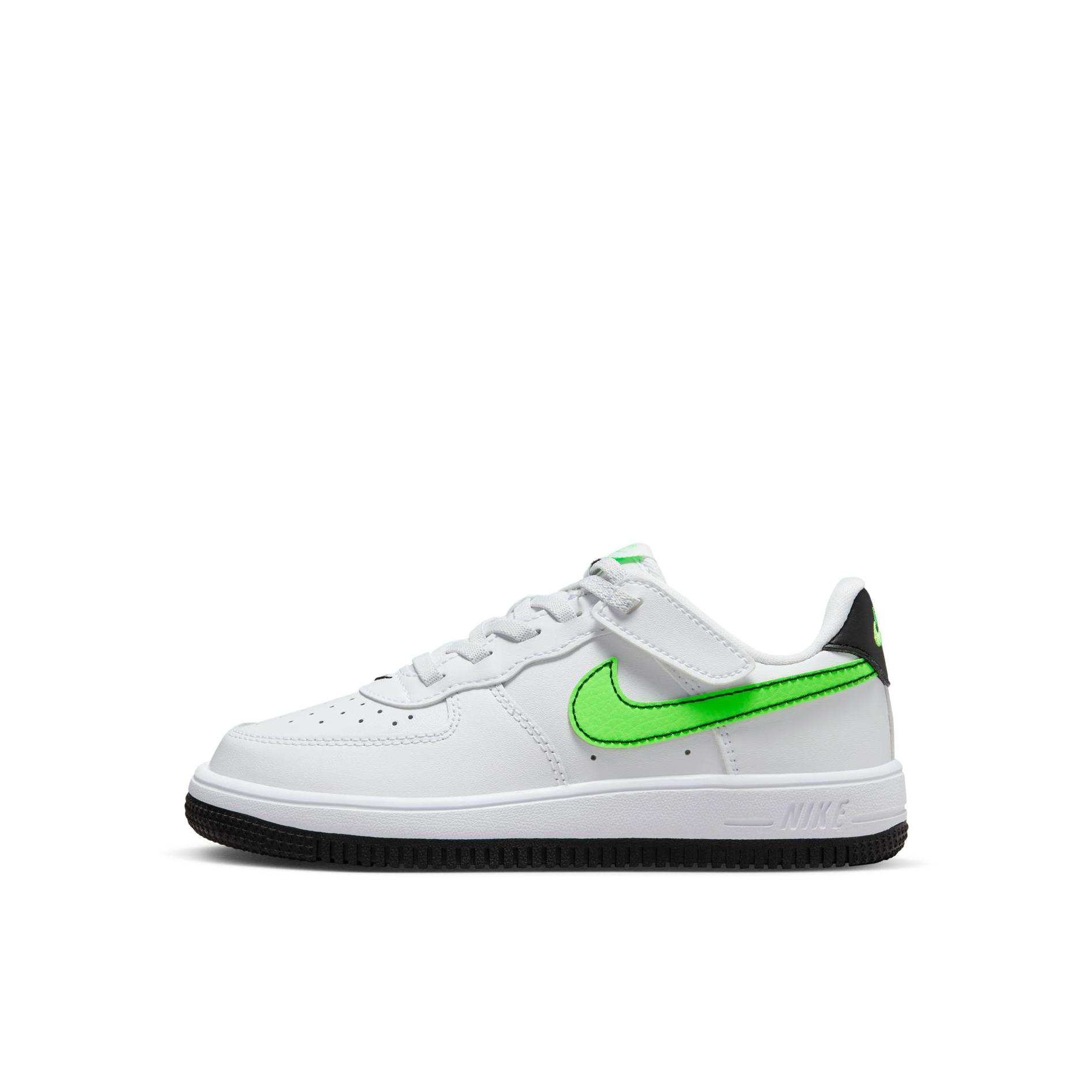 推荐商品：Nike Air Force 1 板鞋儿童 透气舒适防滑耐磨轻便休闲 小童/白色/黑/冲击绿